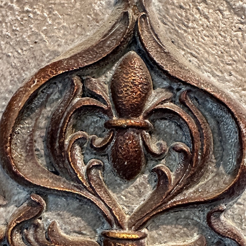 Southern Living At Home Ornate Wall Plaques in Brown and Gold - Picture 7 of 13